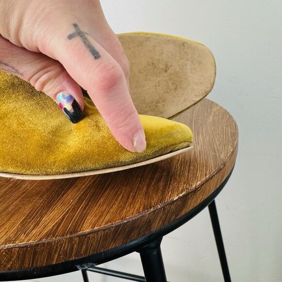 Women’s Brown Suede Leather heeled Bootie Womens Size 8 - Picture 9 of 11